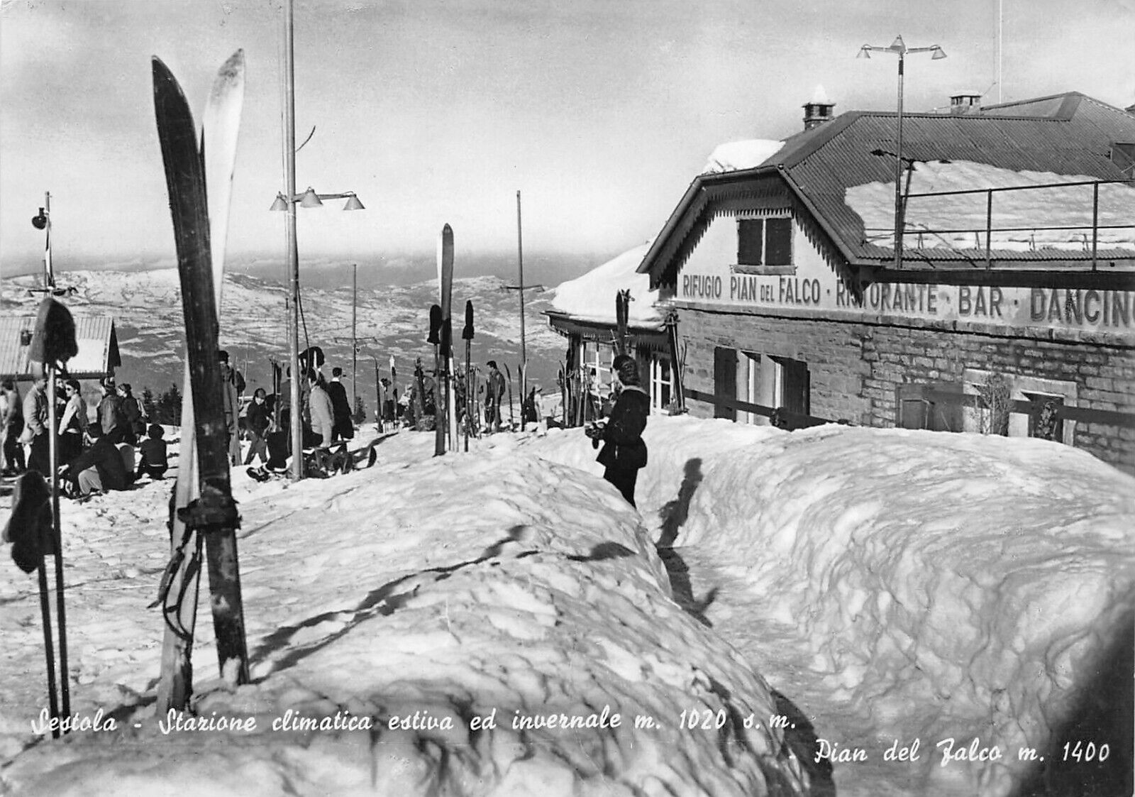 Panorama delle piste da sci di Pian del Falco